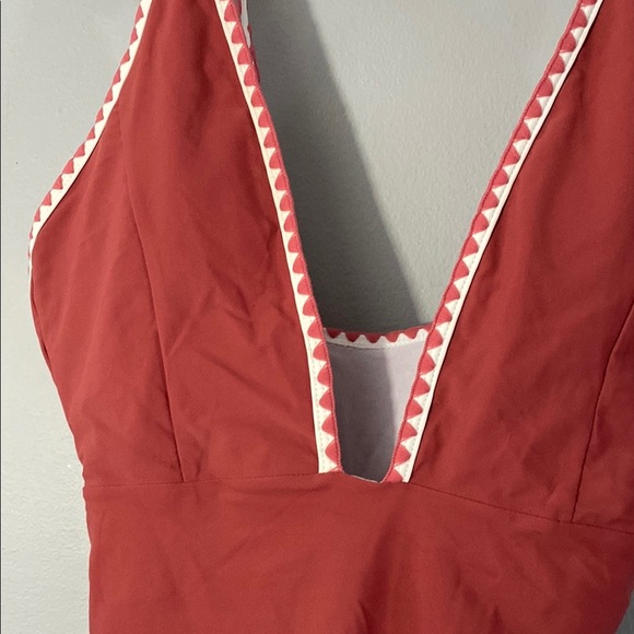 ZafulSwim burgundy One-Piece Swimsuit size Medium 6 - Picture 6 of 9